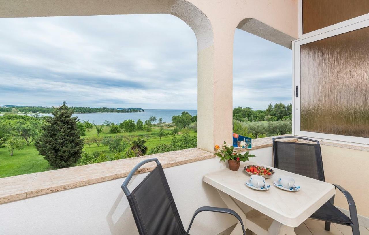 Apartments Saladinka Červar-Porat エクステリア 写真