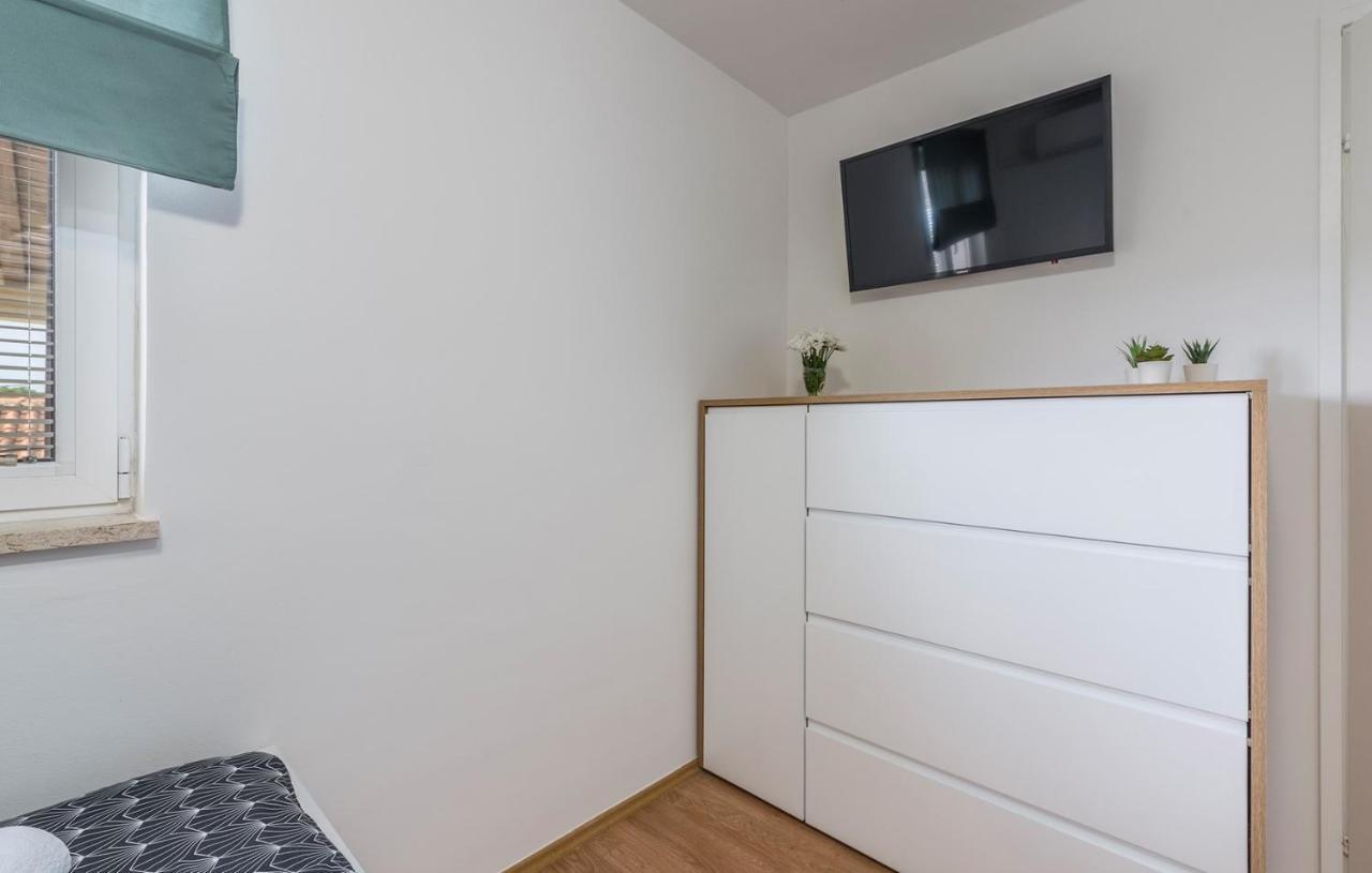 Apartments Saladinka Červar-Porat エクステリア 写真